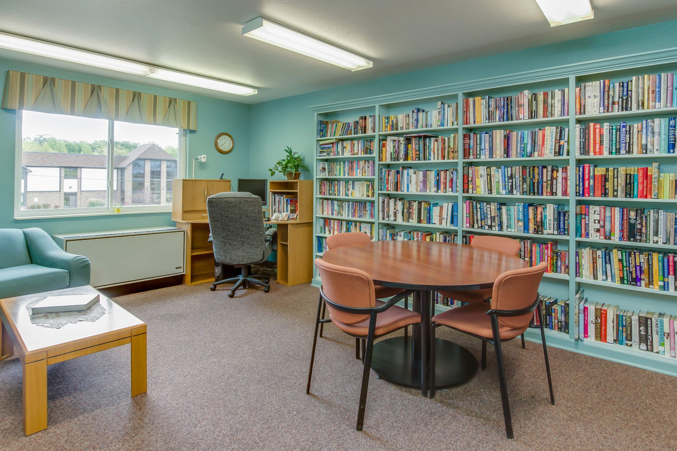 TP-20141004-0117-ENF Kitchen Area with cabinets and sink